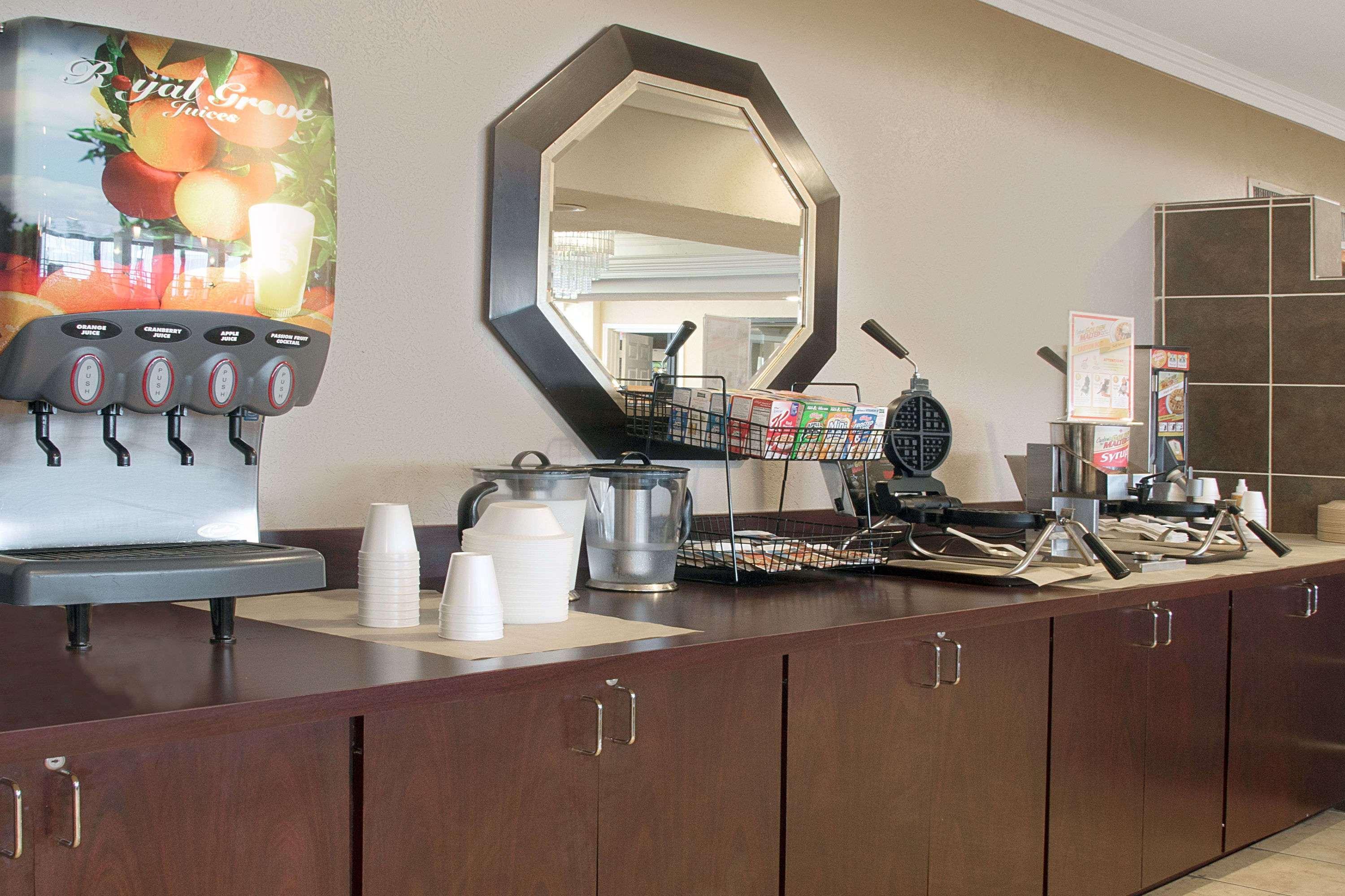 Hotel Ramada By Wyndham Houston Intercontinental Airport East Humble