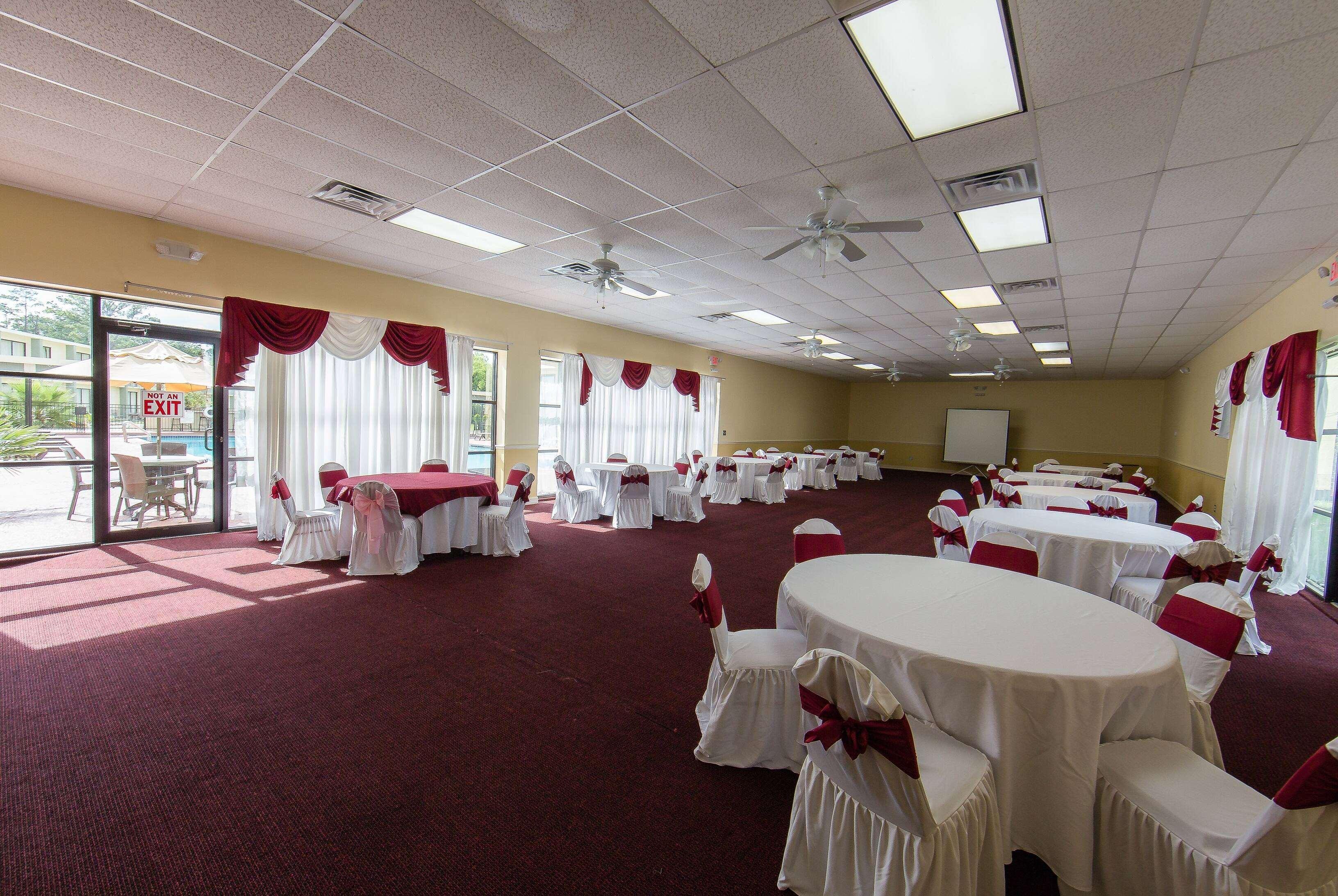 Ramada By Wyndham Houston Intercontinental Airport East 3*