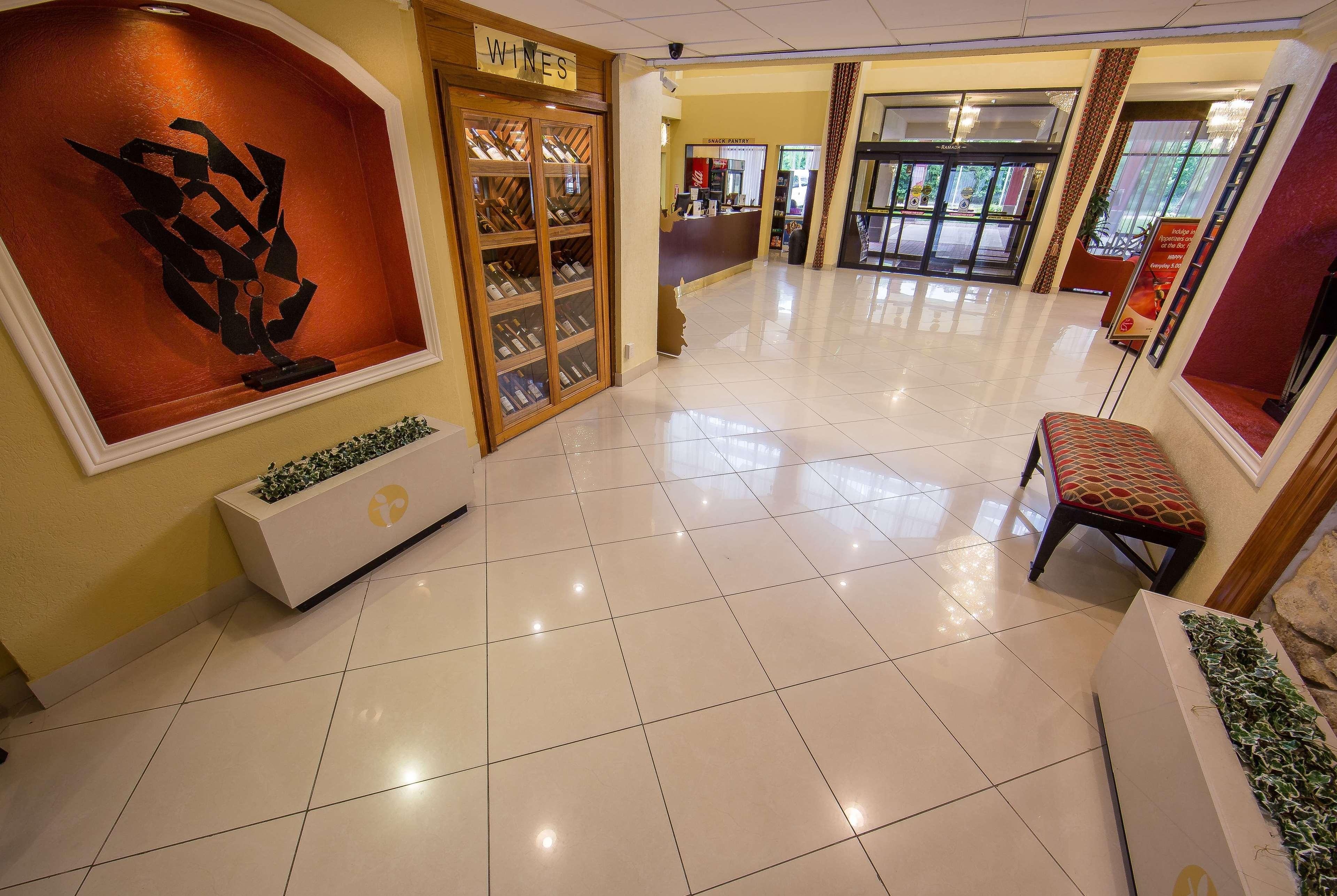 Ramada By Wyndham Houston Intercontinental Airport East Hotel 3*
