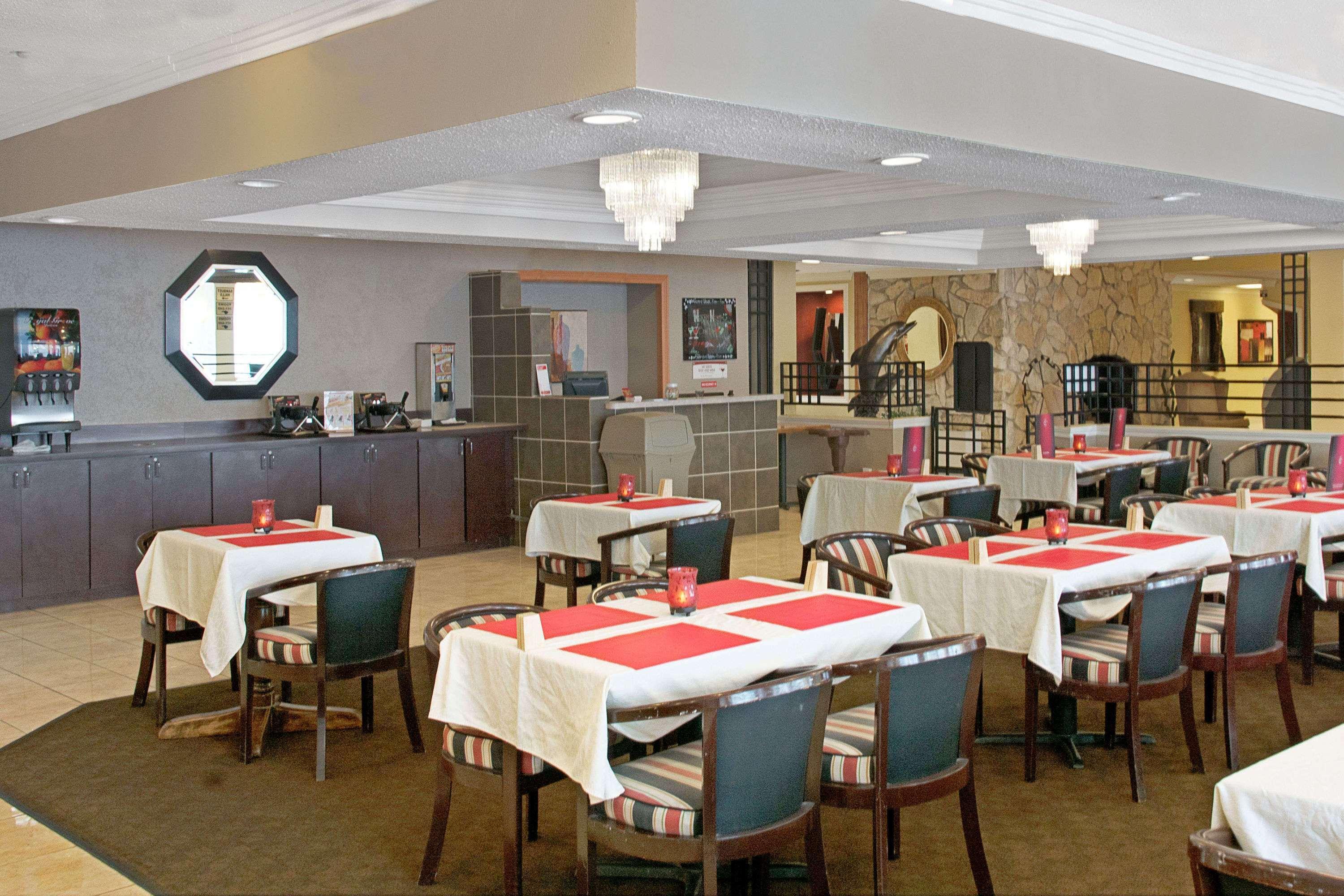 Hotel Ramada By Wyndham Houston Intercontinental Airport East 3*