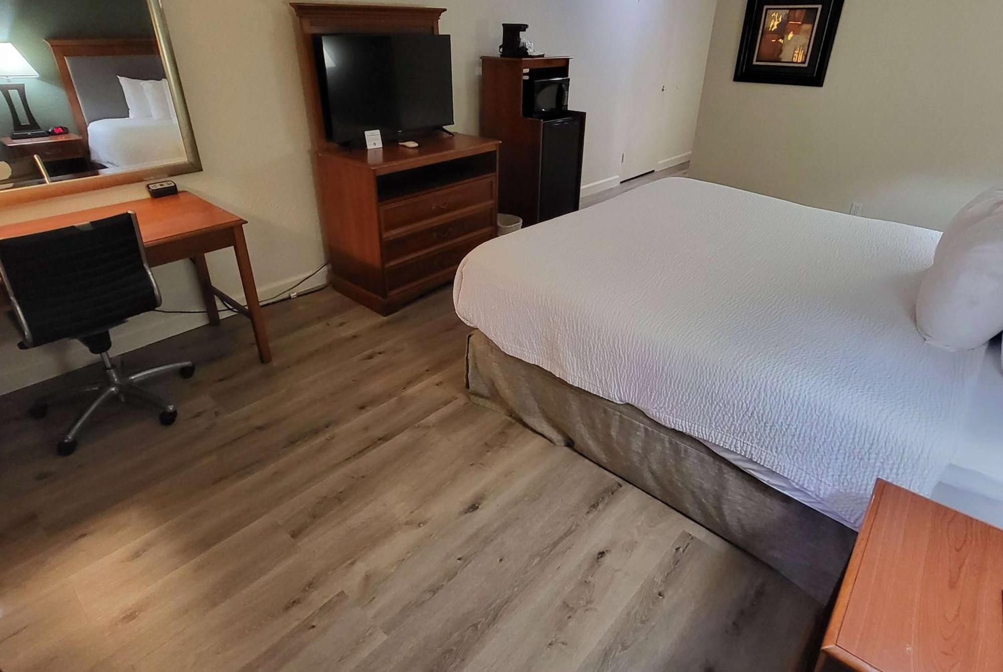 Ramada By Wyndham Houston Intercontinental Airport East Hotel