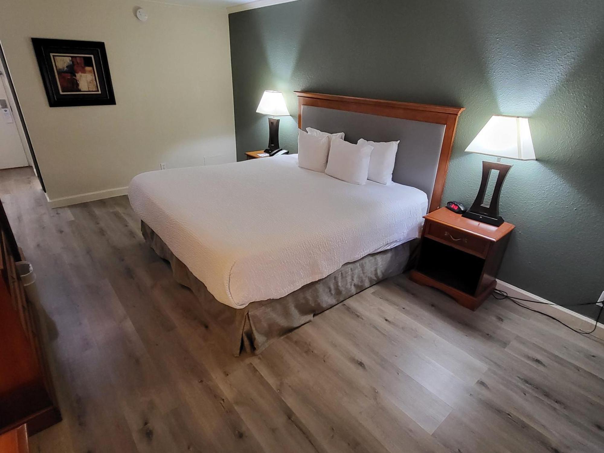 Ramada By Wyndham Houston Intercontinental Airport East Hotel 3*